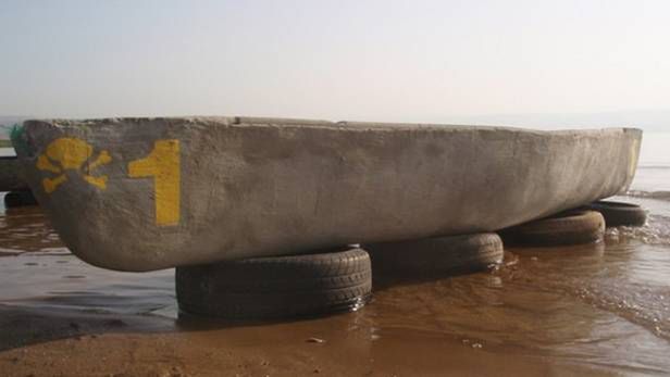 Betonowa łódź (Fot. LinskiDesign.com)