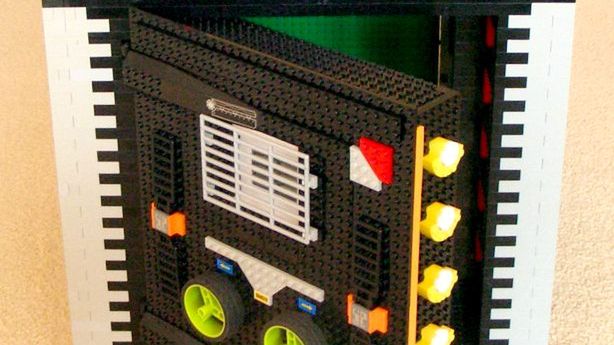 Sejf w całości zbudowany z klocków lego - 305 miliardów kombinacji 1