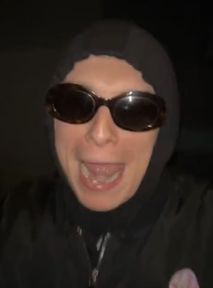 Ralph Kaminski wiksuje na koncercie. Mery Spolsky dumna