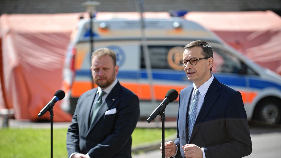 Premier Morawiecki i minister Szumowski chwalili reakcje rządu na epidemię