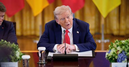 Trump znów grozi cłami. Za podatek cyfrowy