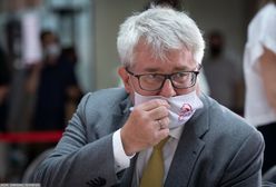 Ryszard Czarnecki ma kontrolować nowego ministra sportu w rządzie PiS. Do końca walczy o prezesurę w PZPS