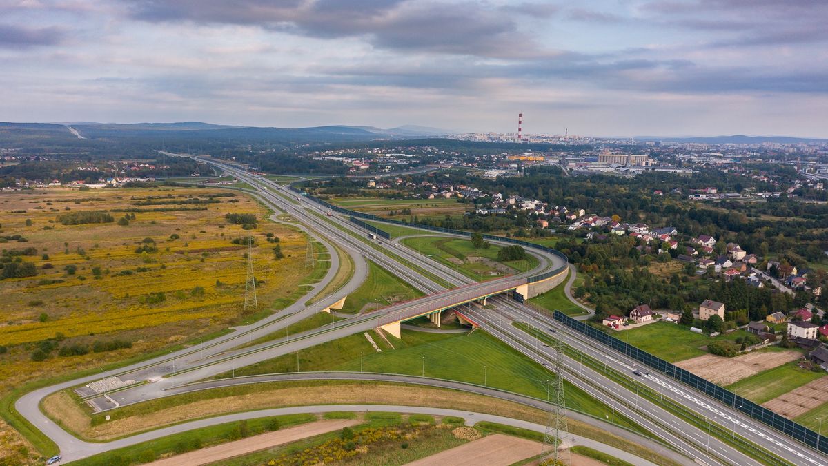 Kolejny odcinek S74 w realizacji