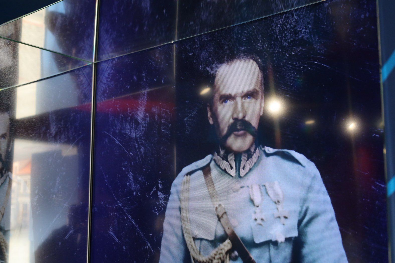 Wirtualny Teatr Historii na Rynku w Gnieźnie. Wyjątkowa lekcja patriotyzmu i nowoczesnej edukacji