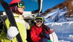 Wyjazd samochodem na narty. O tym warto pamiętać