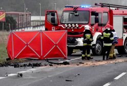 Śmierć na drogach. Groźne wypadki w całej Polsce. Czarna seria
