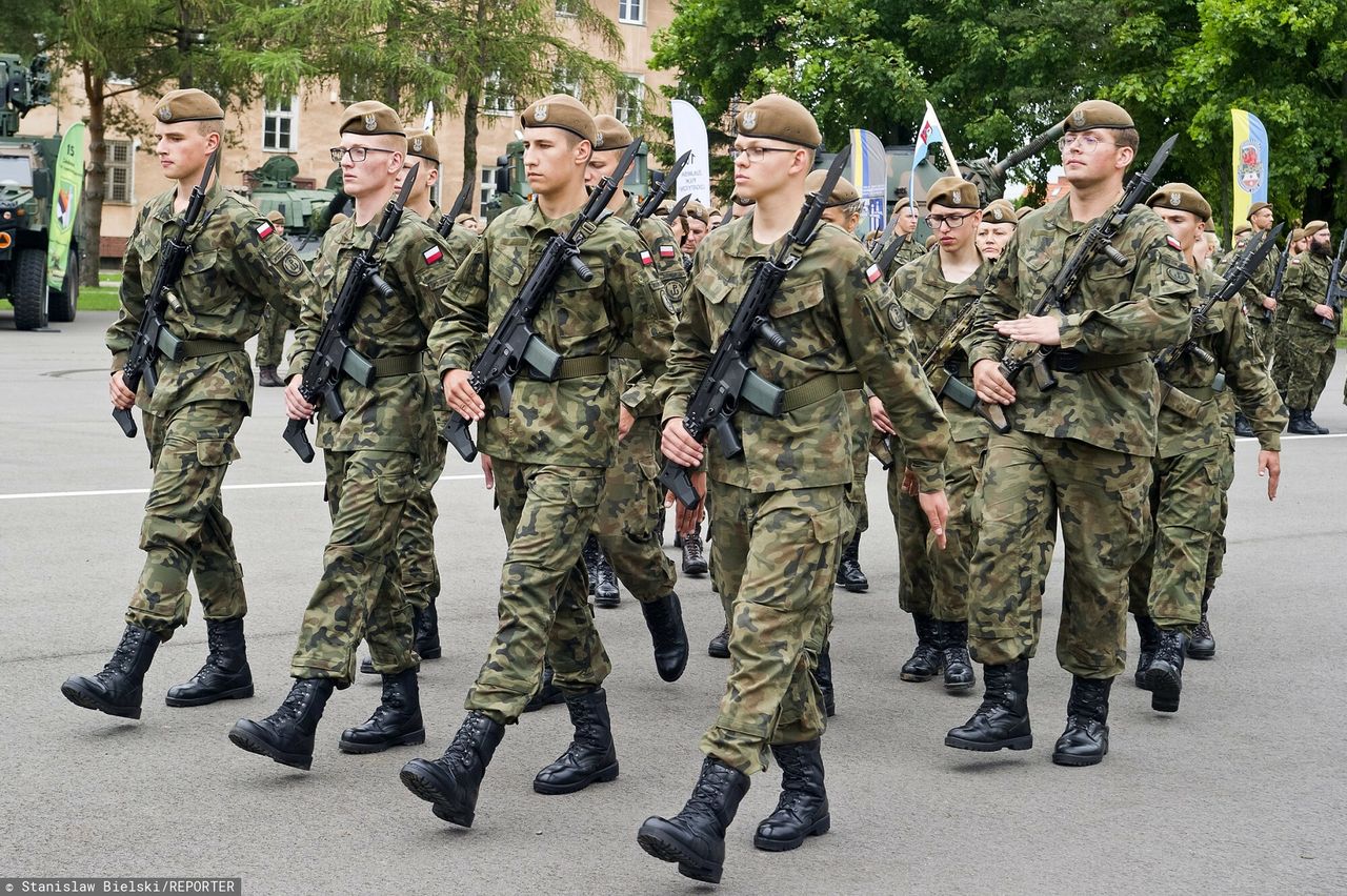 Gorąco przy granicy. Szef MON podnosi gotowość WOT