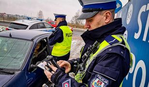 Policjant tłumaczy, kogo dotyczą nowe przepisy o elektrocznicznym prawie jazdy. Są wyjątki