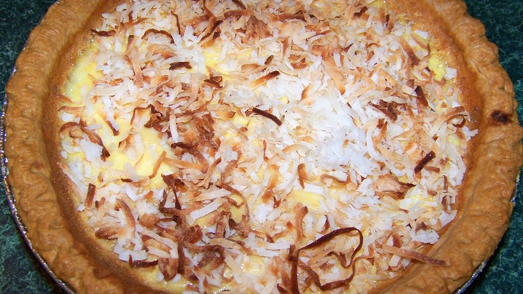 Tarta z kokosowym sosem angielskim