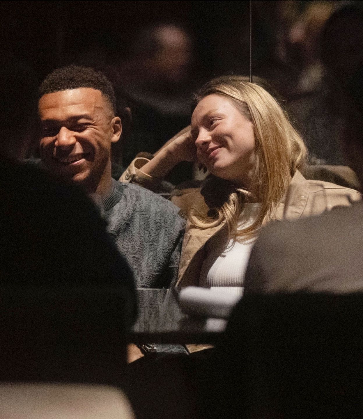 Kylian Mbappe i Ester Exposito "przyłapani" na randce