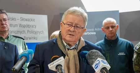 Wielkie zagrożenie dla Polski. Minister o przemycaniu zwierząt