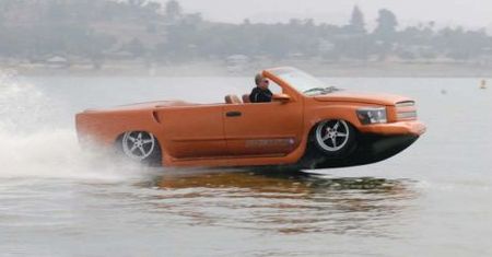 WaterCar Python, czyli najszybsza amfibia z silnikiem od Corvette (wideo)