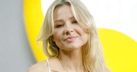 Włożyła "nagą mini". Takiej sukienki jeszcze nie widziałyśmy