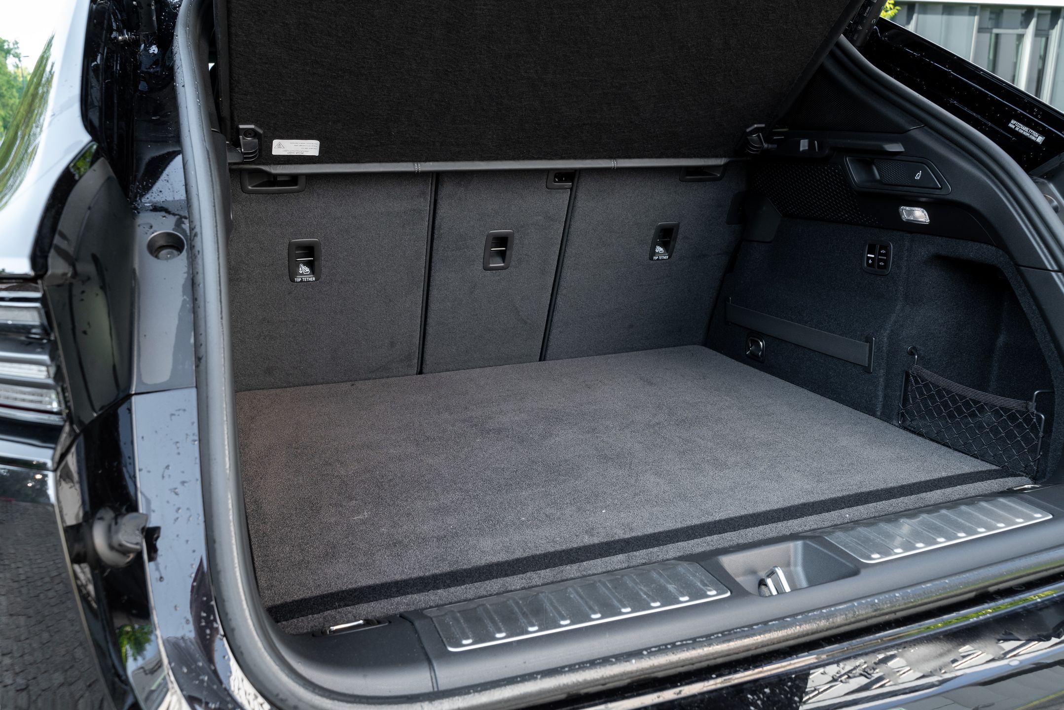 Porsche Macan Turbo EV