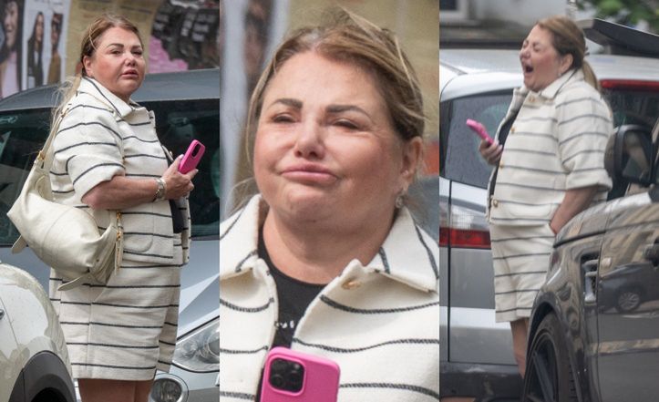 Zaspana Katarzyna Niezgoda snuje się po centrum Warszawy