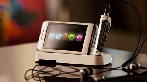 PlayStation 3 sterowane Sony Ericssonem Aino 1