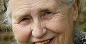 Olga Tokarczuk: Doris Lessing ma nieprawdopodobną siłę pióra