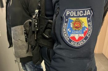 Łomża: Zaatakował właściciela sklepu i uciekł z towarem. Policjanci zatrzymali 40-latka