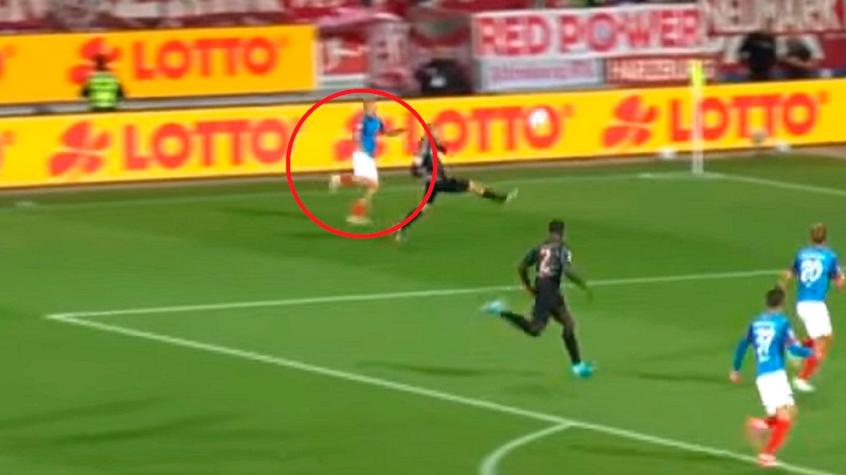 YouTube / Bundesliga / Na zdjęciu: asysta Puchacza