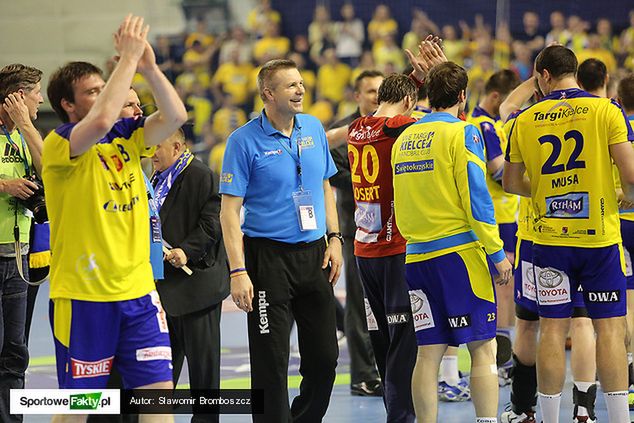 Bogdan Wenta ma powody do radości. Kielecki klub pod jego wodzą zdobył 9 na 10 możliwych krajowych trofeów i jako pierwszy polski zespół awansował do Final Four elitarnej Ligi Mistrzów