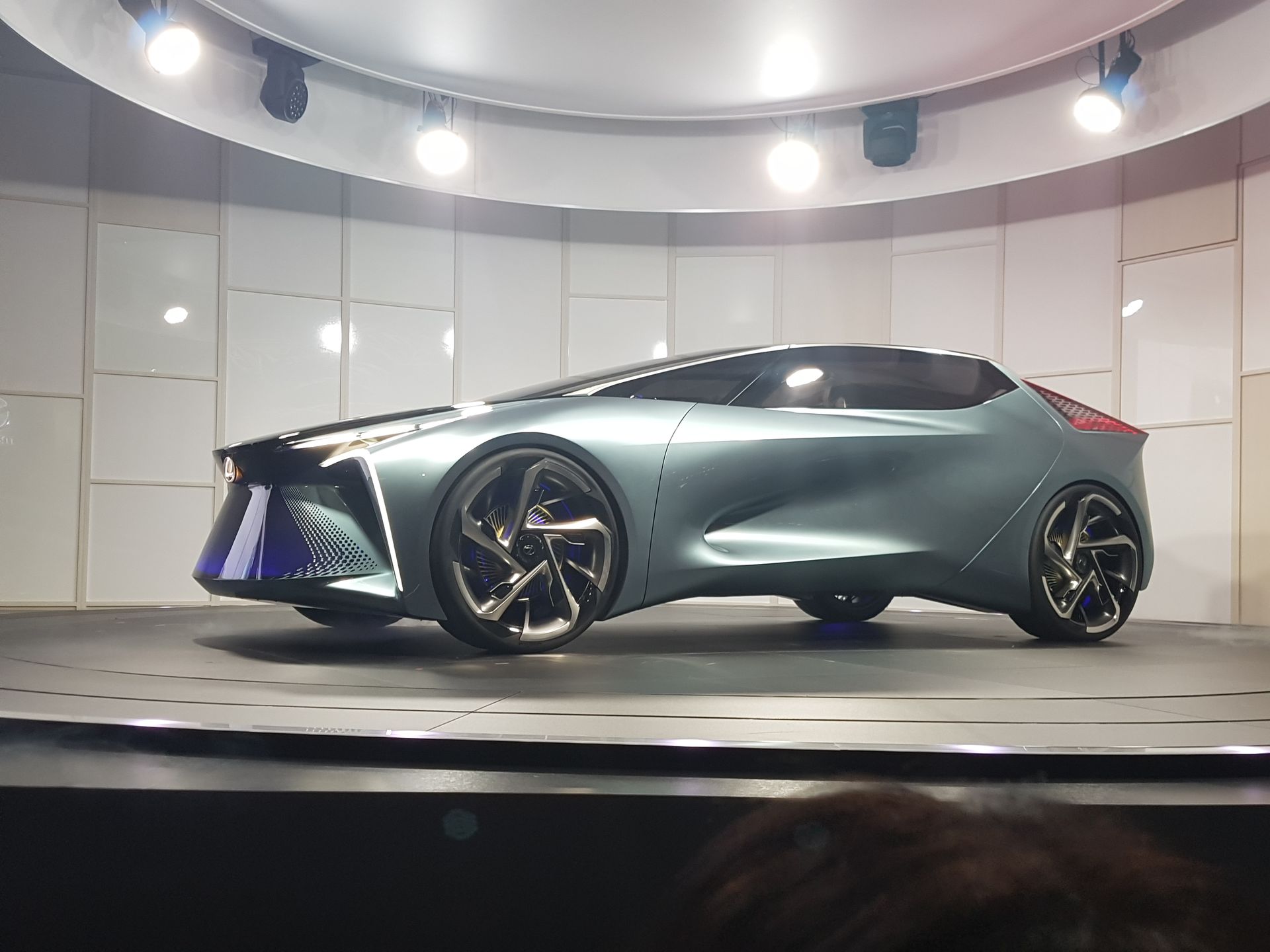 Lexus LF-30