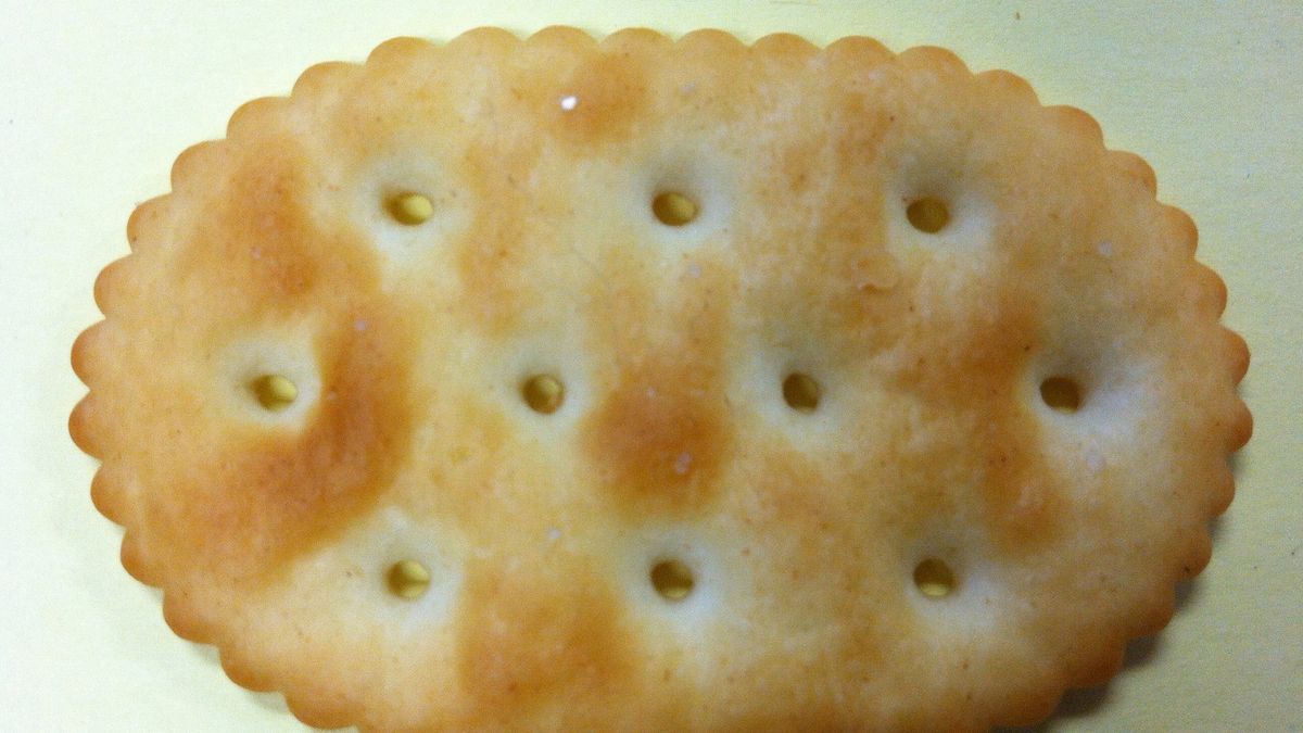 Krakersy o niskiej zawartości sodu