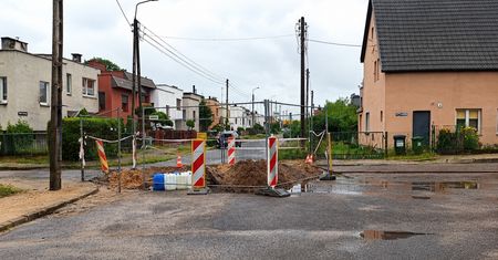 Ślimacze tempo prac kanalizacyjnych na Batorego i Szarych Szeregów. Kierowcy tracą cierpliwość