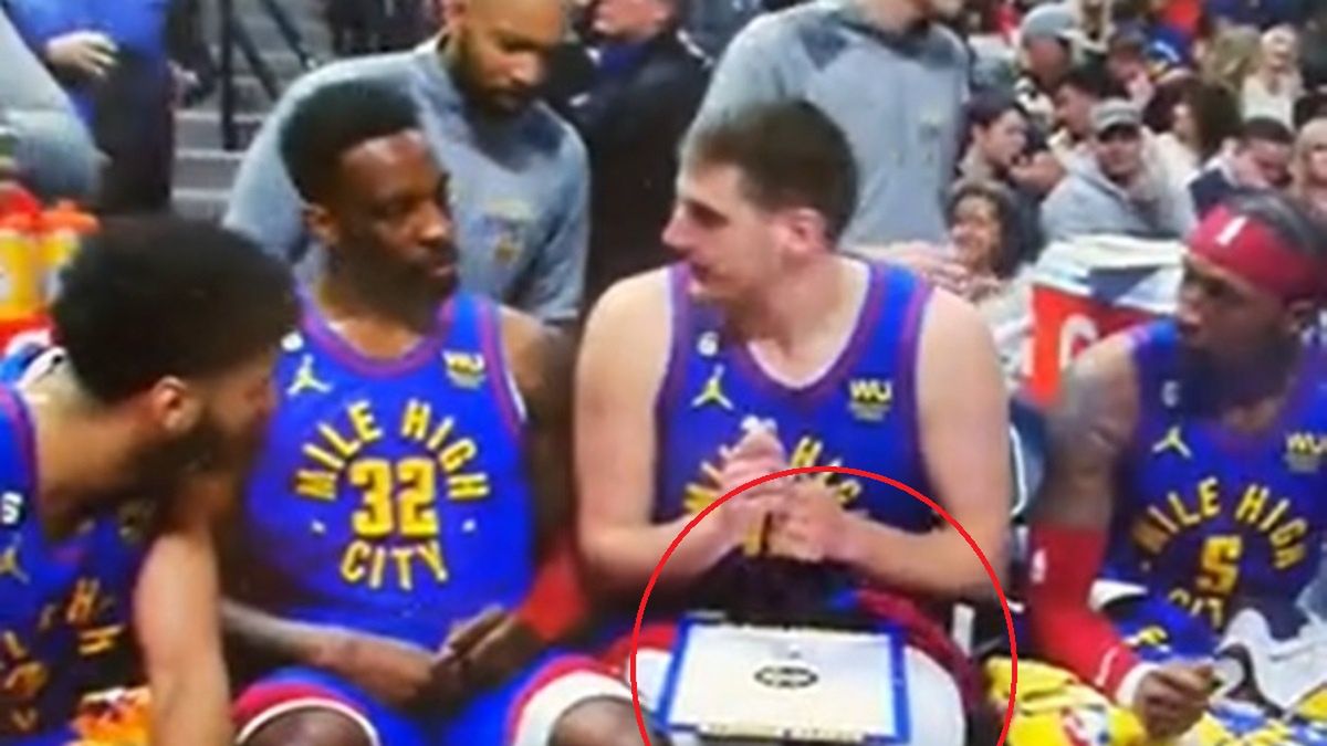 Nikola Jokić rozrysował akcję kompanom z zespołu