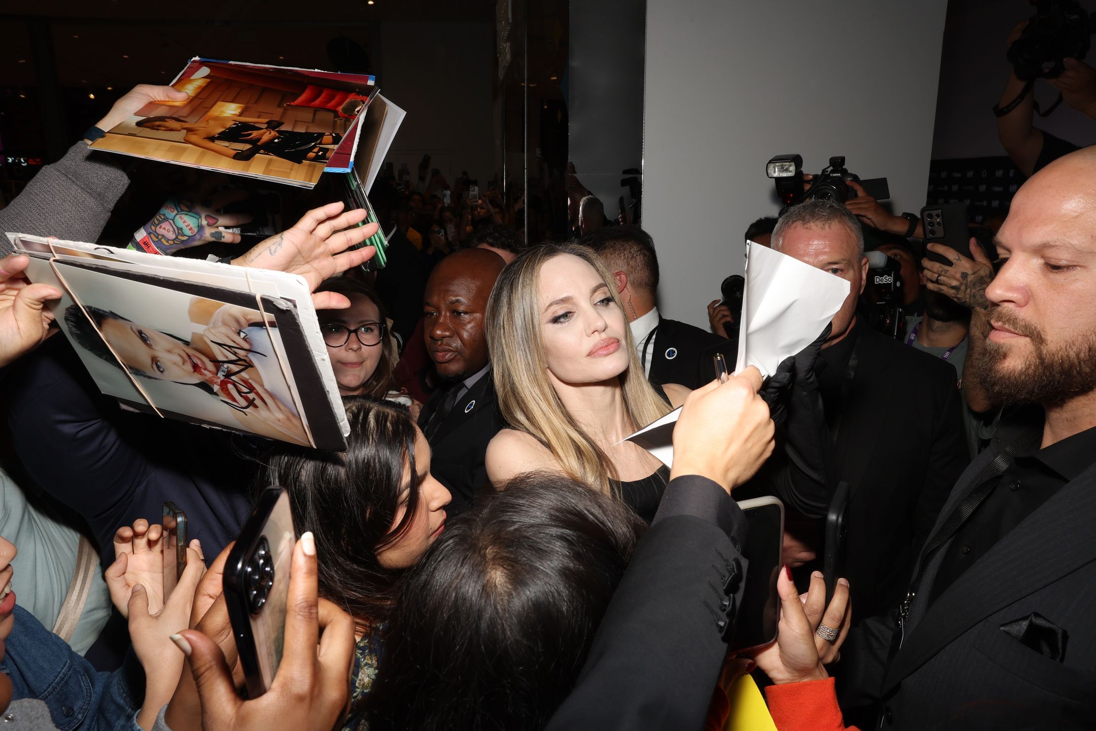 Angelina Jolie z fanami