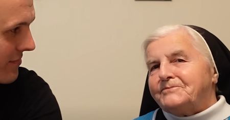 Siostra Aniela gotuje księżom. Po 60 latach powiedziała, czego żałuje