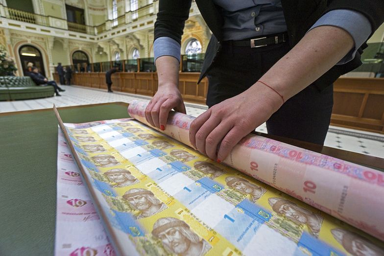 Banknoty waluty hrywny w ukraińskim banku centralnym