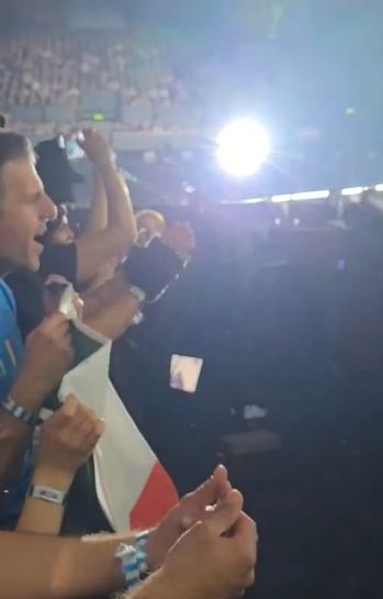 Włoska flaga udaje polską
