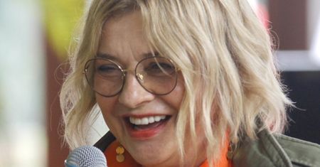 Małgorzata Ostrowska-Królikowska zatańczy z gwiazdami. Może liczyć na wsparcie SYNOWEJ. "Świetna babka"