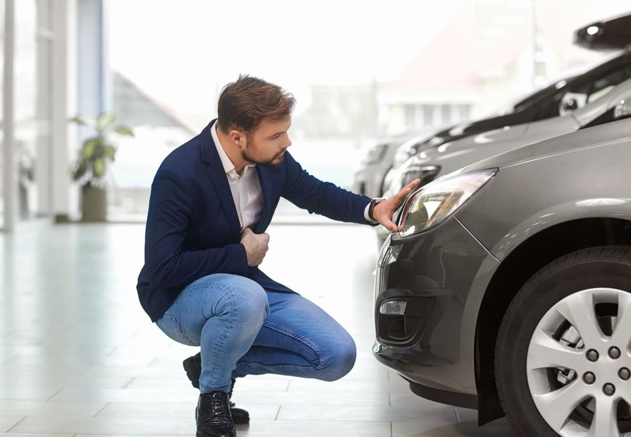 Jak w 24 godziny zamienić stare auto na gotówkę w Płocku?