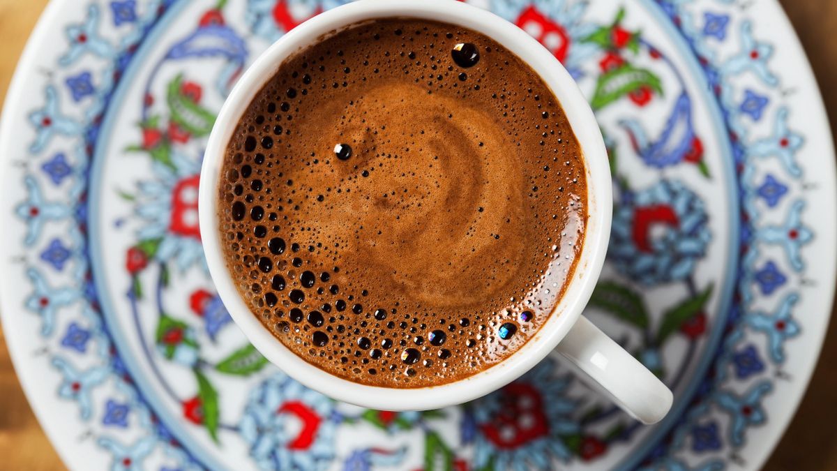 Kawa po turecku. Czym się charakteryzuje?