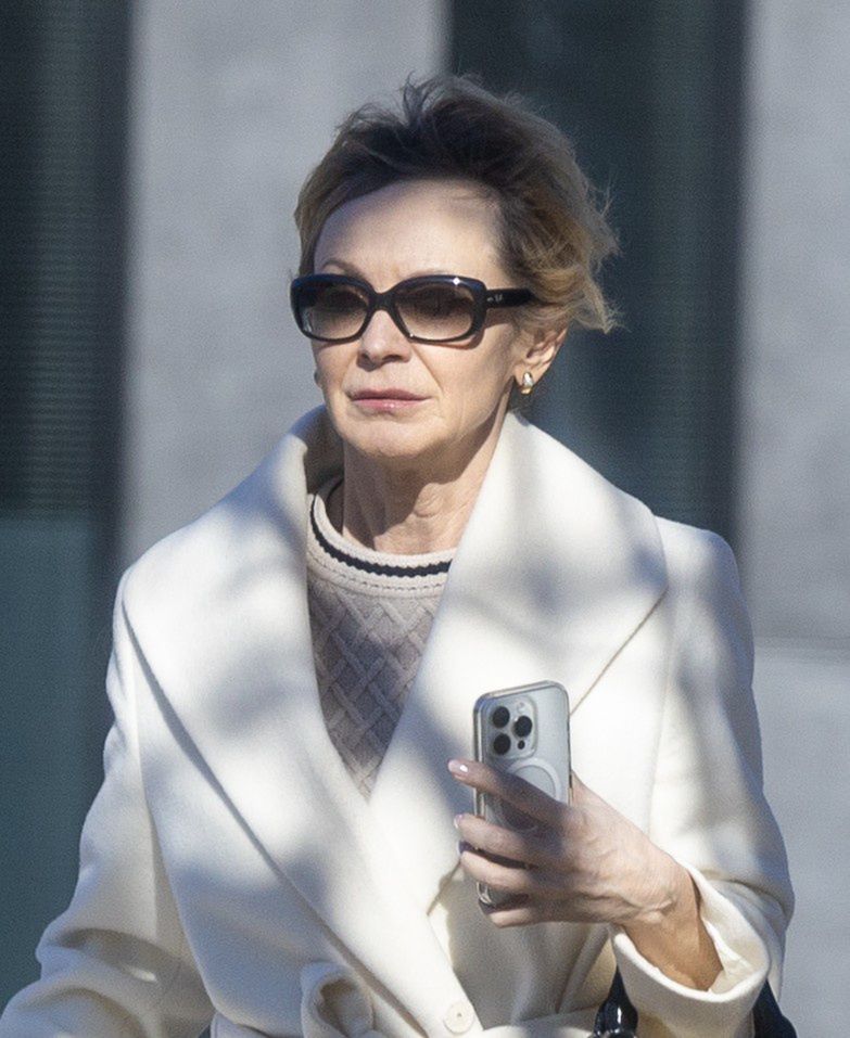 Beata Ścibakówna walczy z wiatrem i  łamie przepisy drogowego