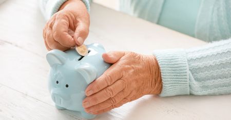 Emerytury i renty od marca w górę o 5,3 proc. ZUS waloryzuje świadczenia z urzędu