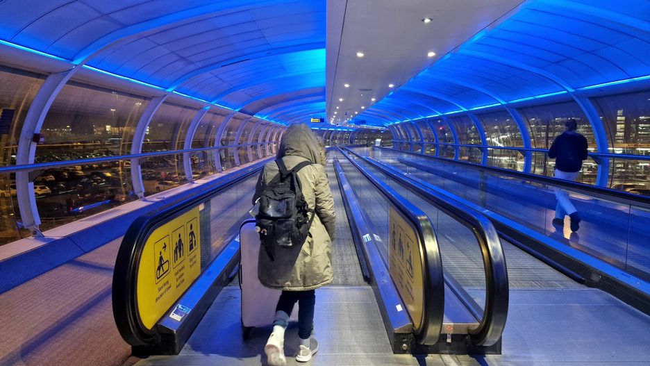 Zdaniem jednej z pasażerek, po lotnisku w Manchesterze biegają myszy