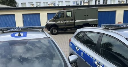 Odkryła arsenał pradziadka w garażu. Amunicję i granat przyniosła policjantom