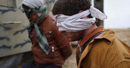 "W imię Allaha". Bojownicy z ISIS ścięli głowy 50 osobom