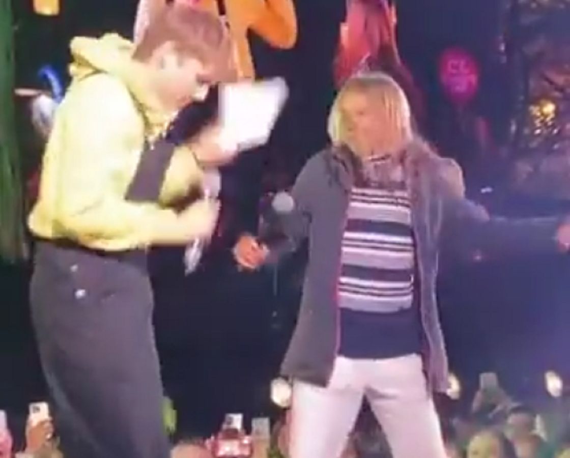 Greta zaśpiewała piosenkę "Never Gonna Give You Up".