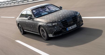 Mercedes-AMG S63e nadchodzi. W ofercie będzie też V12