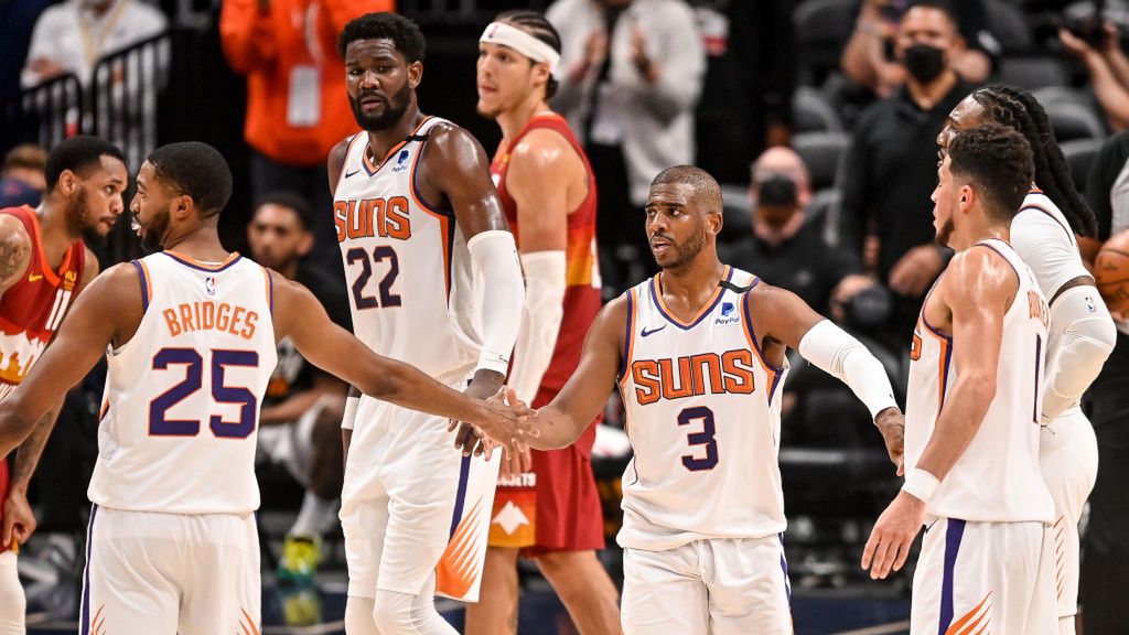 Zdjęcie okładkowe artykułu: Getty Images / Dustin Bradford / Na zdjęciu: koszykarze Phoenix Suns