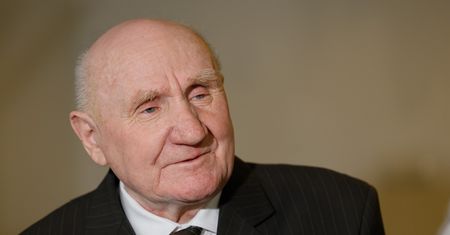 87-letni maturzysta uderza w CKE. "Zostałem oszukany"