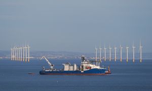 Energia słoneczna z kosmosu trafi do farm wiatrowych? To dobry pomysł