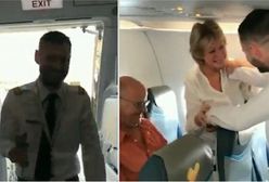 Rodzice pilota na pokładzie samolotu. Poruszające spotkanie chwyta za serce!