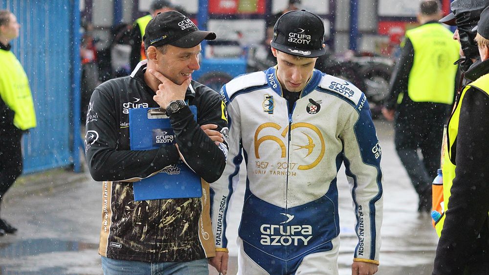 WP SportoweFakty / Grzegorz Jarosz / Na zdjęciu: Paweł Baran w rozmowie z Arturem Mroczką