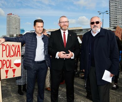 Brunatna księga. Tak w Polsce atakuje się mniejszości