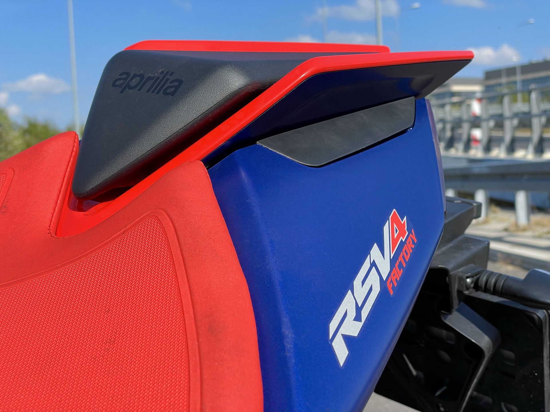 Aprilia RSV4 Factory