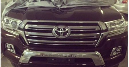 Nowa Toyota Land Cruiser 200 na szpiegowskich zdjęciach